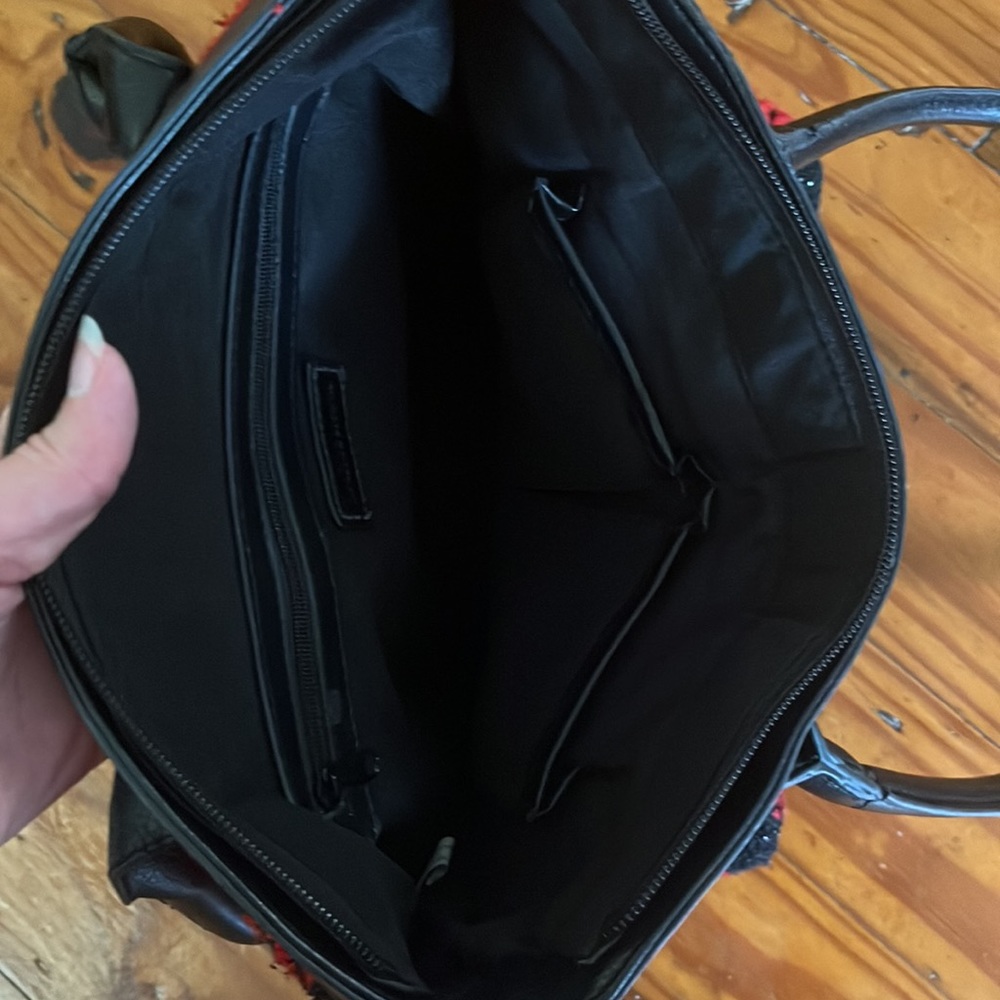 Croft and Barrow Plaid Red and Black Purse - Picture 4 of 6